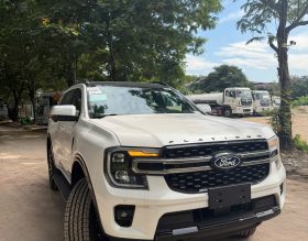 Ford Everest Platinum+ 2.3L AT 4×4